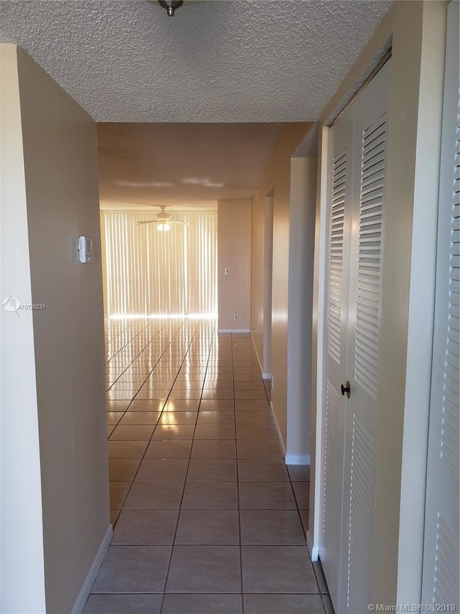 Foto del edificio - 7760 NW 50th St