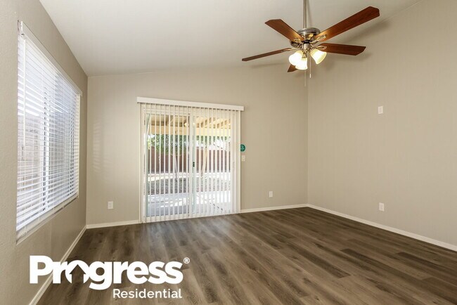Building Photo - 10723 W Turney Ave