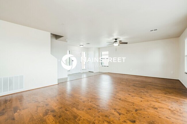Building Photo - 3 Bedroom Pet-Friendly Home in VAIL, AZ with Main Street Renewal