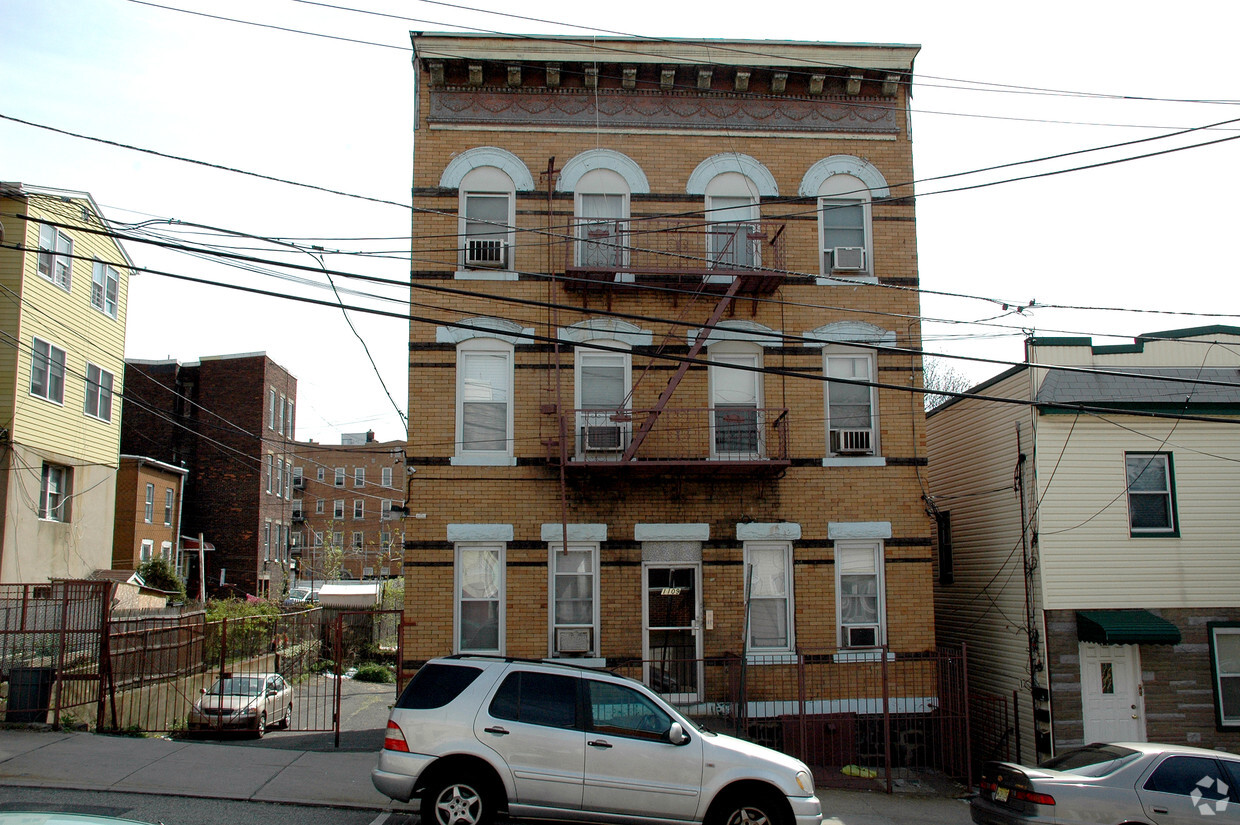 Building Photo - 1107-1109 6th St