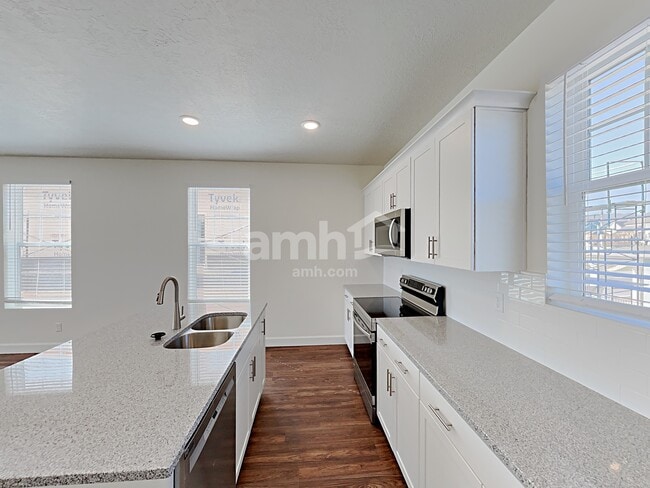 Building Photo - 6092 W South Jordan Pky