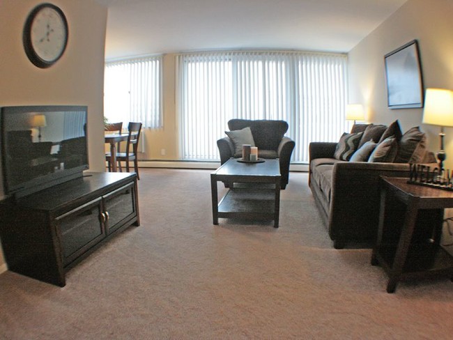 Foto del edificio - 25151 Brookpark Rd