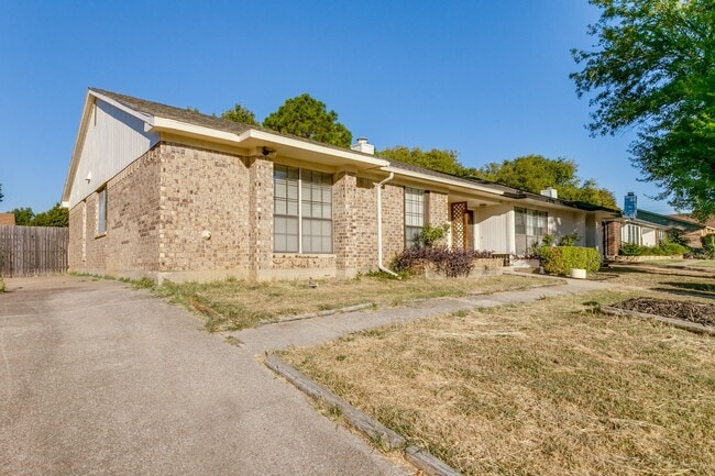 Photo - 3009 Hilltop Dr Apartment