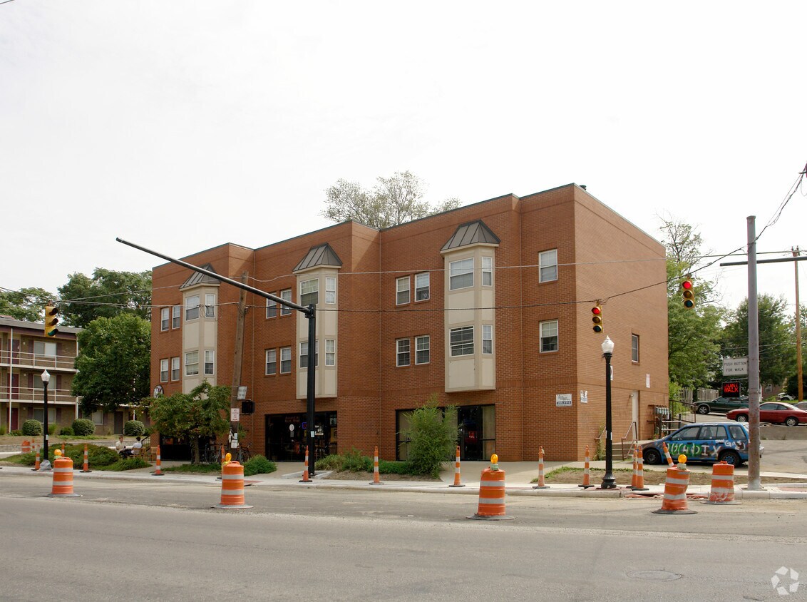 Primary Photo - 2240-2246 N High St