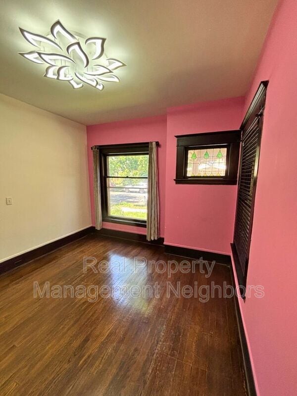Primary Photo - 216 Lafayette Ave NE