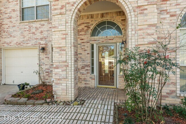 Building Photo - 3 br, 2.5 bath House - 1113 Germany Dr