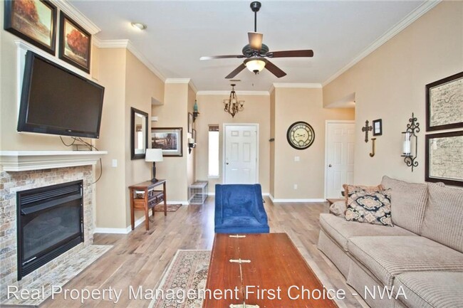 Building Photo - 3 br, 2 bath House - 1062 S Liberty Drive