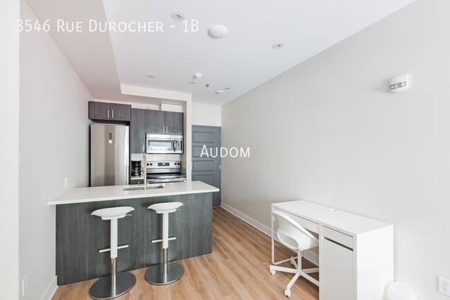 Building Photo - 3546 Rue Durocher