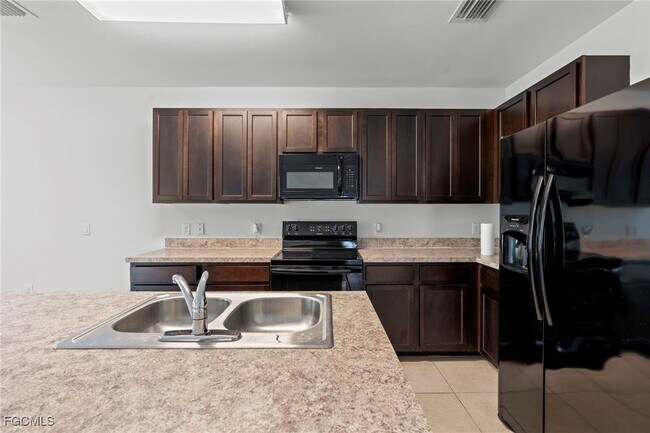 Foto del edificio - 2709 Loreto Ct