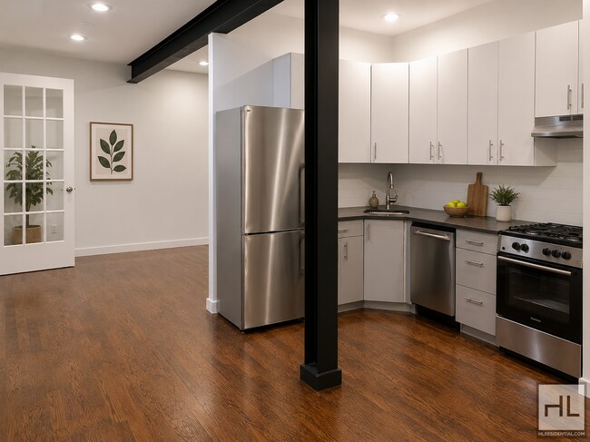 Foto del edificio - AVAILABLE AUGUST 1. / EASTERN PARKWAY 3-Bed Crown Heights