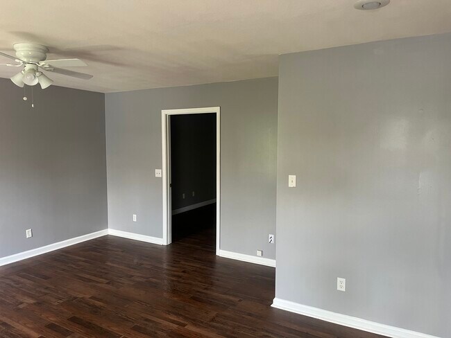 Building Photo - Brookside Apartments