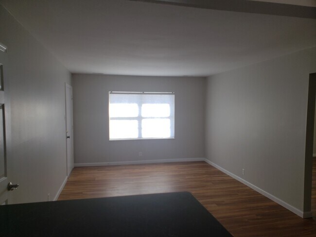 Foto del edificio - 443 S Clay Ave