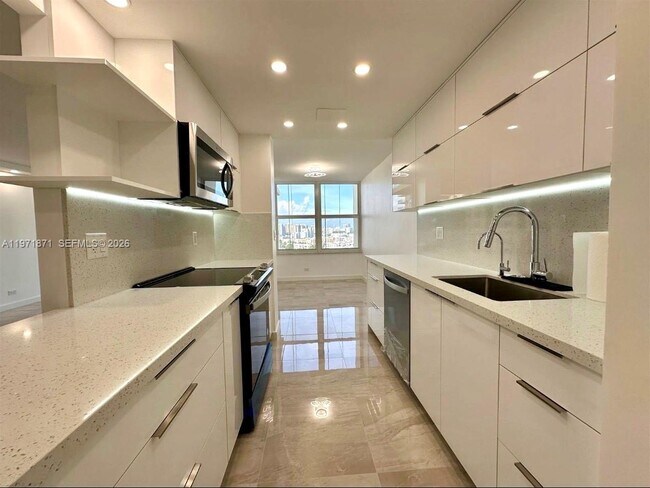 Foto del edificio - 230 174th St