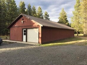 Building Photo - 15543 Emerald Dr
