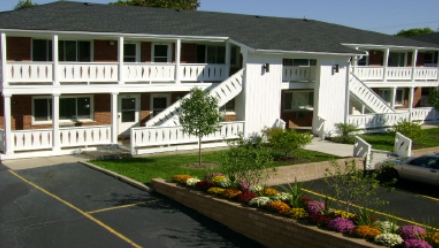 Primary Photo - Glen Ellyn Prairie Path Apartments