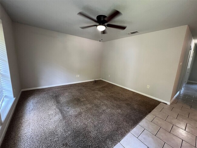 Foto del edificio - 1400 W Laurel St