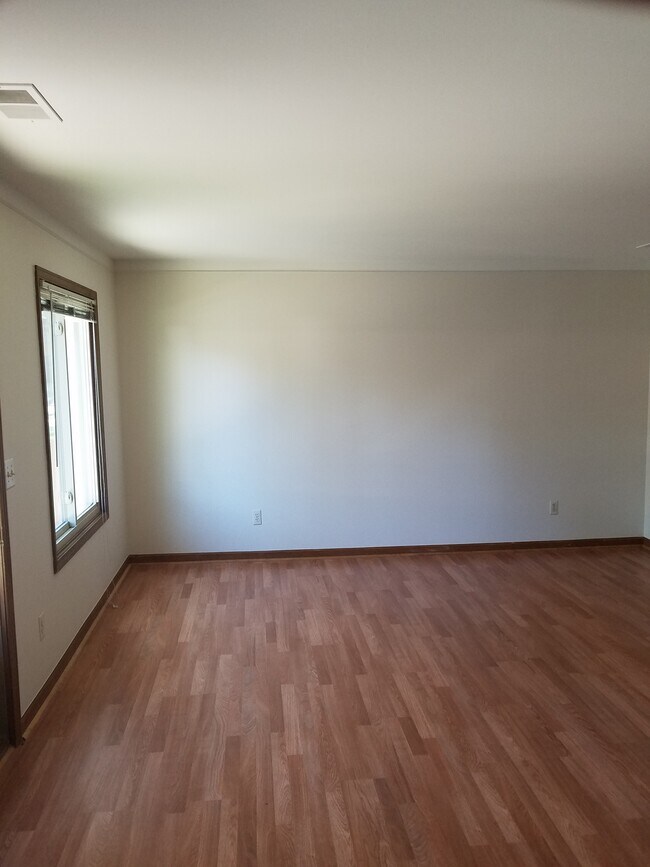 living room - 17922 Phyllis St