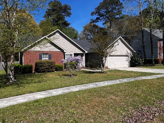 Foto del edificio - 106 Dunwoody Dr