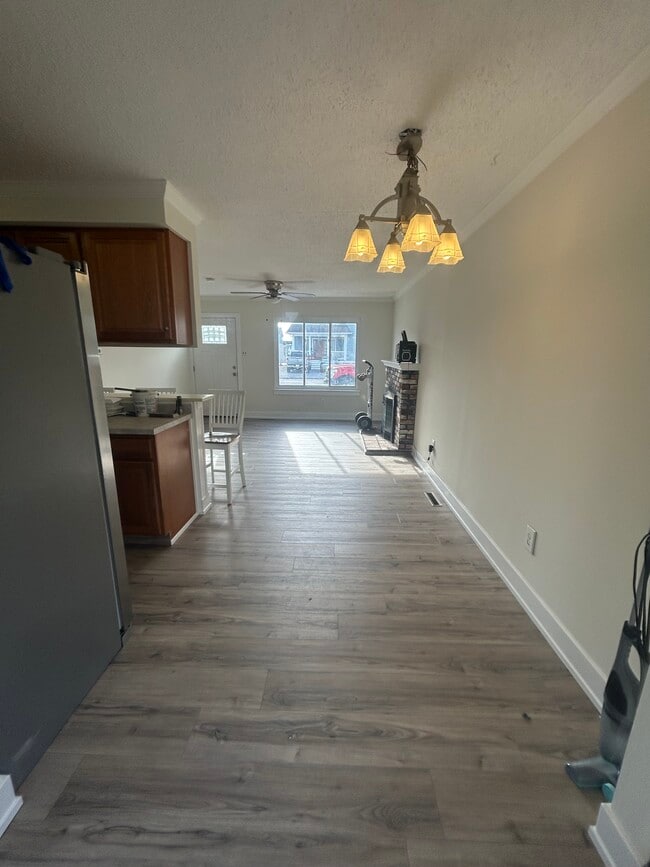 Building Photo - 820 Jane Dr