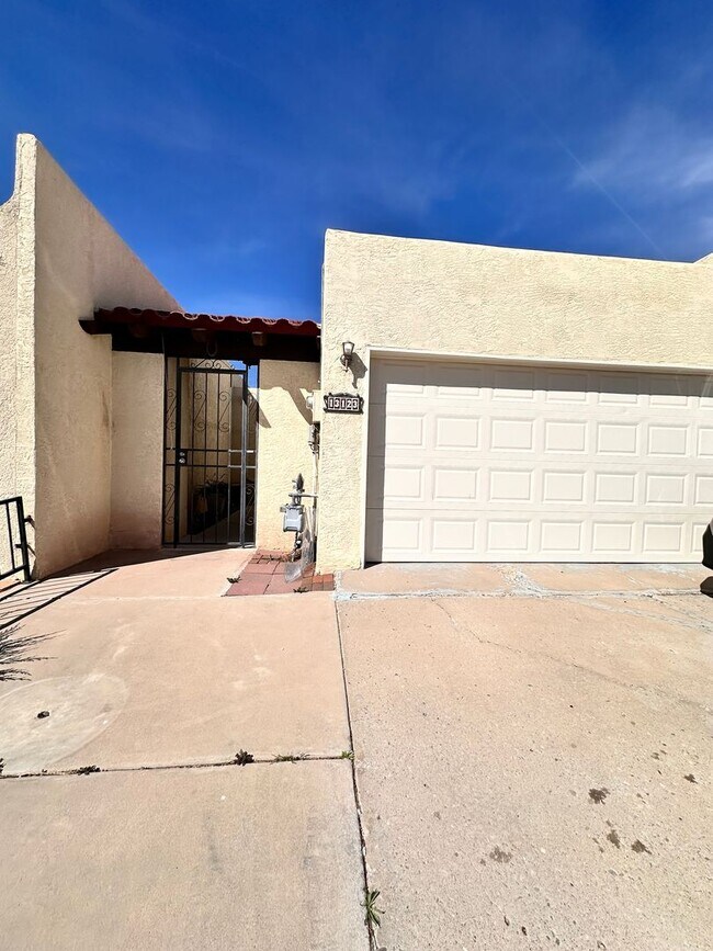 Building Photo - Move in Special! 2 Bedroom 2 Bath Townhome...