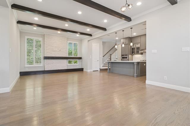 Building Photo - 5900 The Esplanade