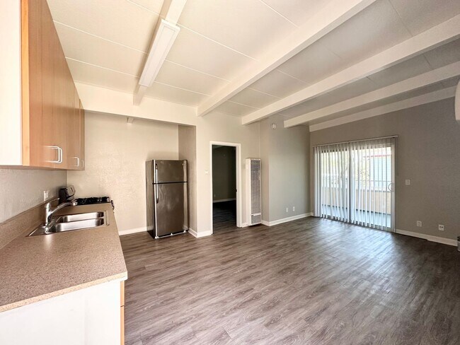 Foto del edificio - 525-27 S Juniper St