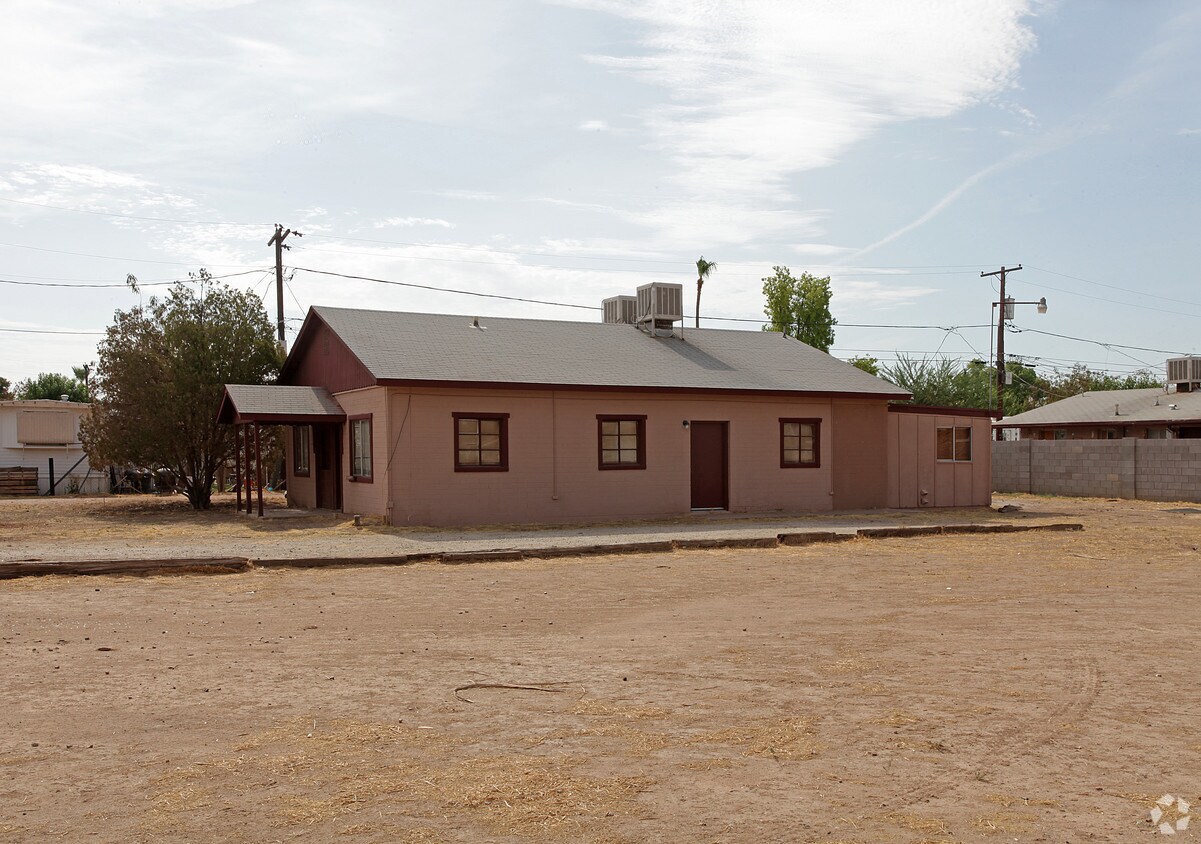 Primary Photo - 351-375 N Nevada St