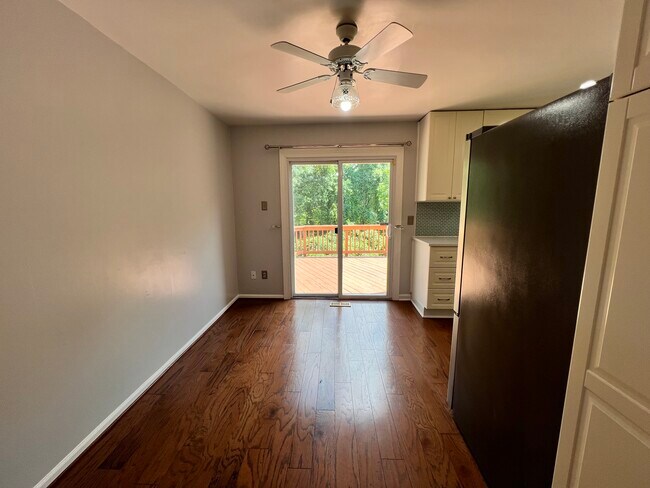 Foto del edificio - 2723 Carter Farm Ct