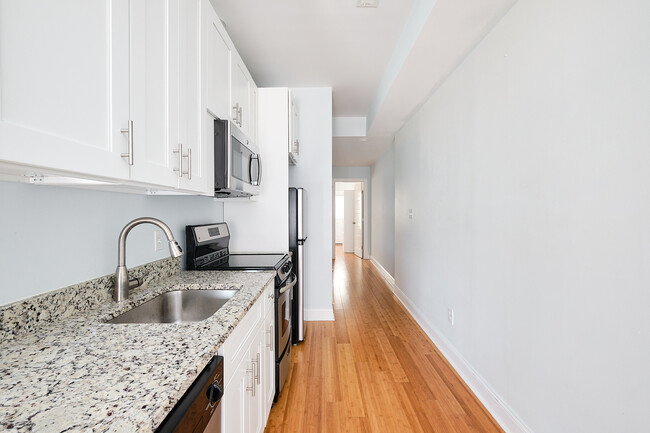 Building Photo - 1305 H St NE