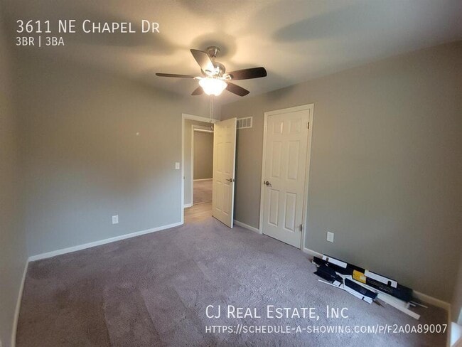 Building Photo - 3611 NE Chapel Dr