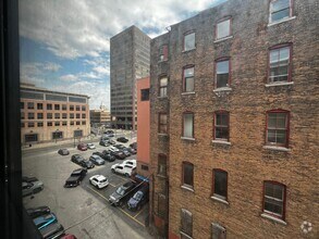 Building Photo - 110 Walton St