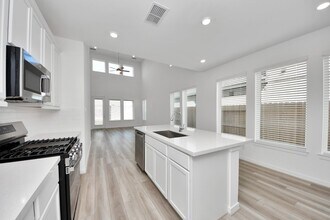 Building Photo - 9223 Willowbank Gap Ln