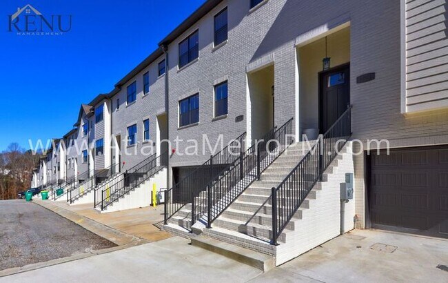 Foto del edificio - This home is available for NO CONTACT show...