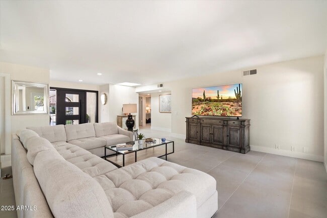 Building Photo - 8338 E San Rafael Dr