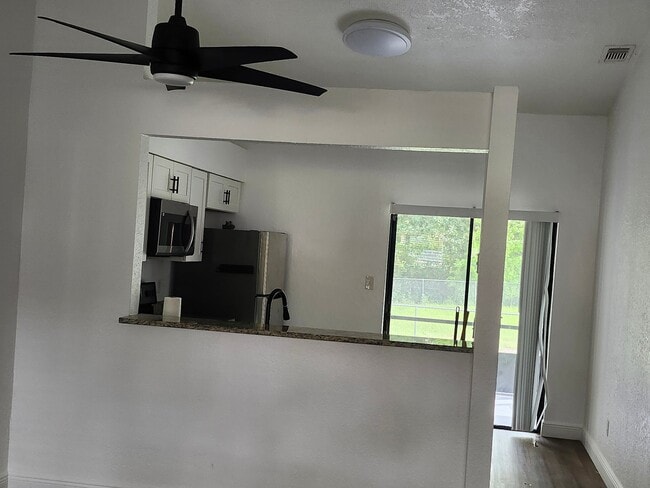 Building Photo - 10442 Riva Ridge Trail