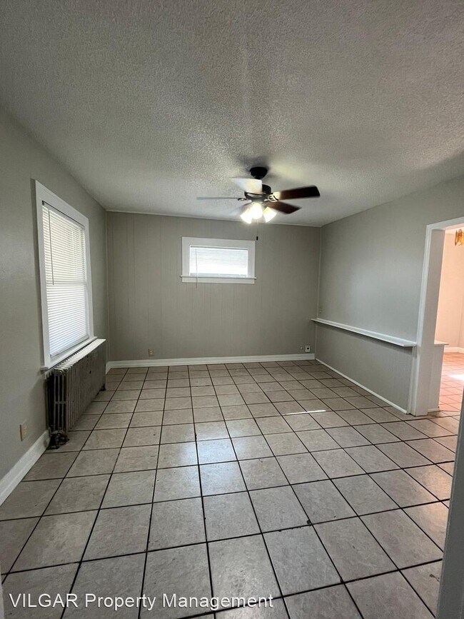 Building Photo - 2 br, 1 bath House - 4330 Hickory