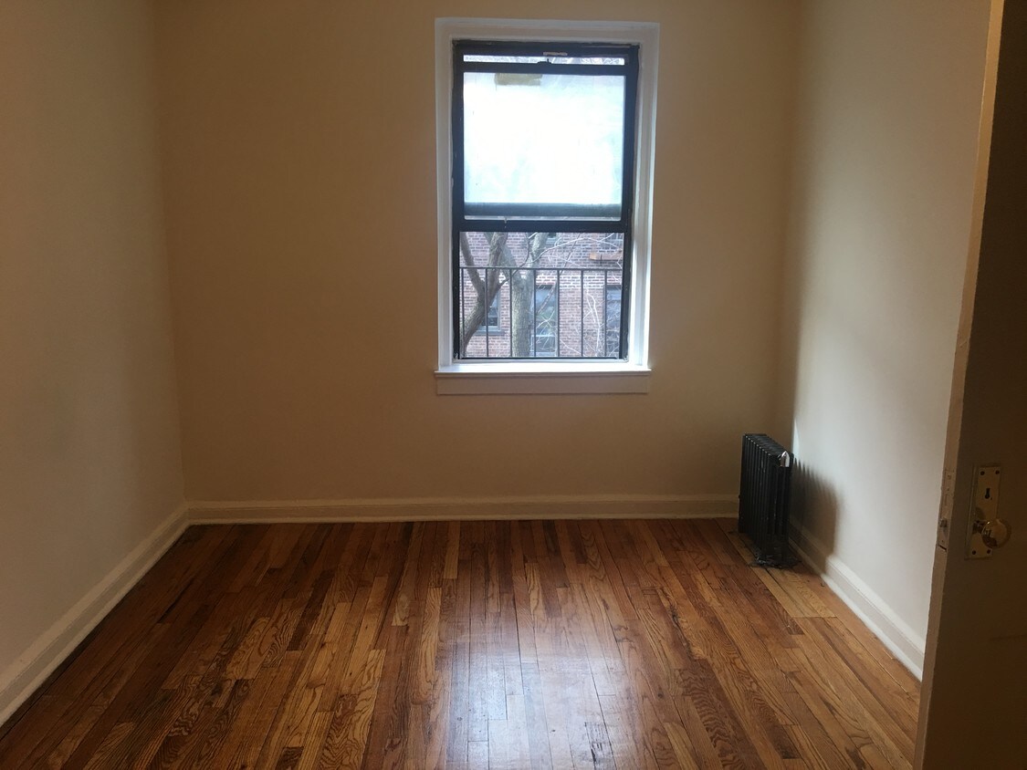 Primary Photo - 43-16 47th St
