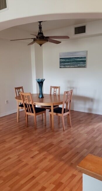 Building Photo - 5935 Playa Vista Dr