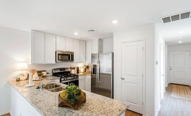 Foto del edificio - Brand New Home + Edmond Schools + All Appl...