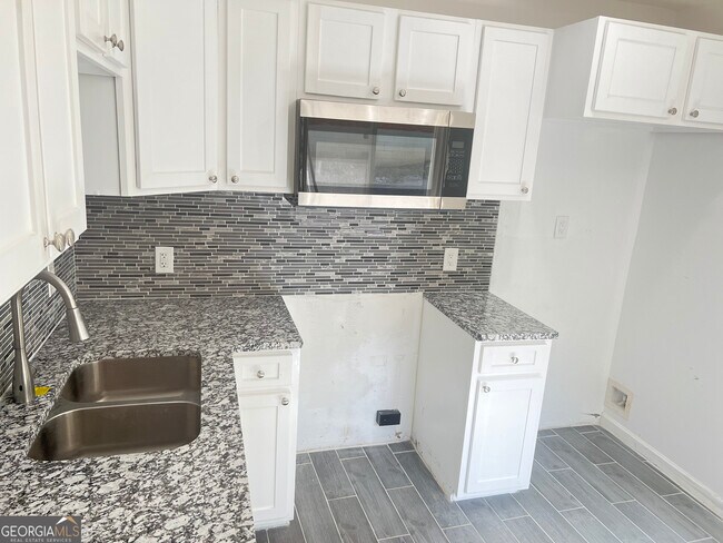 Foto del edificio - 1255 Pine Ave