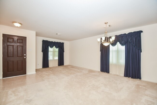 Foto del edificio - 16211 Cole Bridge Ln