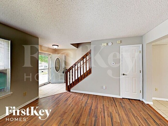 Building Photo - 10514 Blue Springs Ln