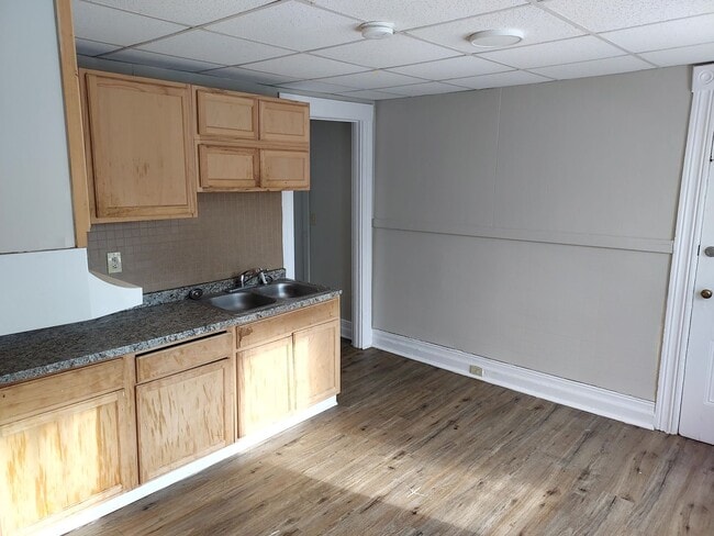 Building Photo - 86 Santee St