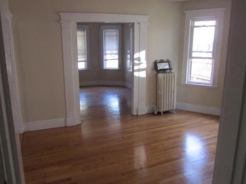 Foto del edificio - 7 bedroom in Medford MA