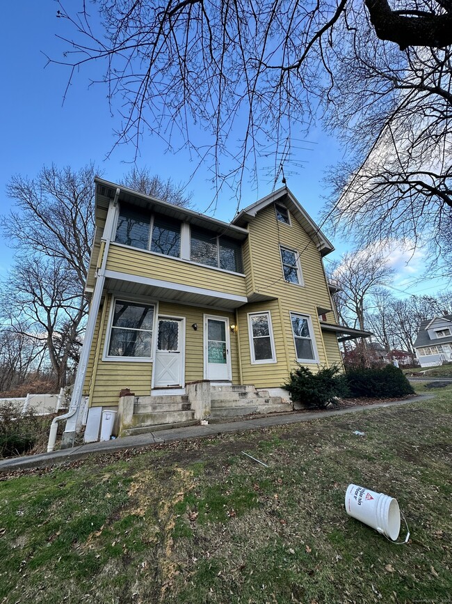 Building Photo - 19 High St