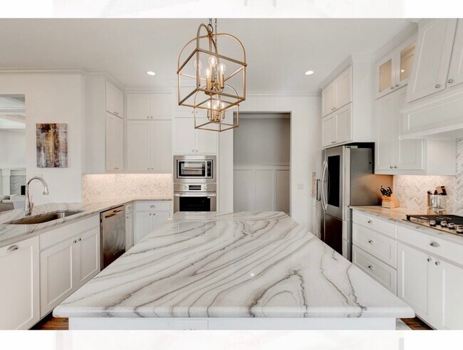 Foto del edificio - 853 Edgefield Rd