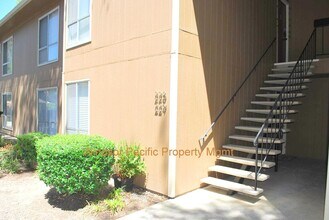 Building Photo - 9025 Alcosta Blvd