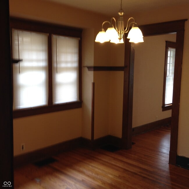 Foto del edificio - 2927 Winthrop Ave