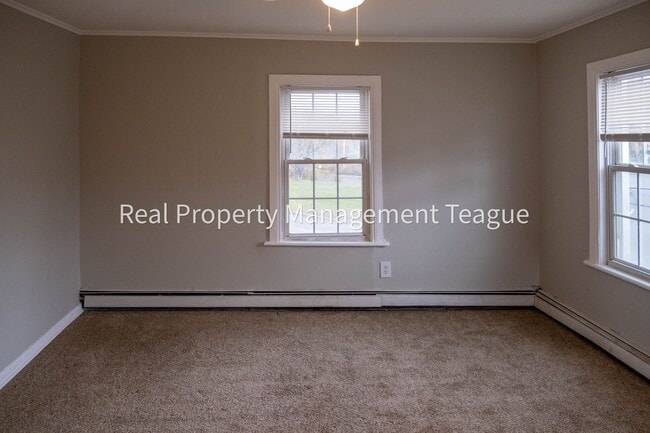 Building Photo - 1 S Main St