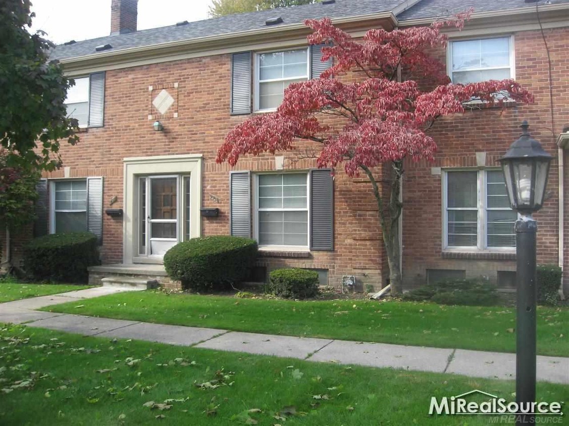 Primary Photo - 971 Vernier Rd